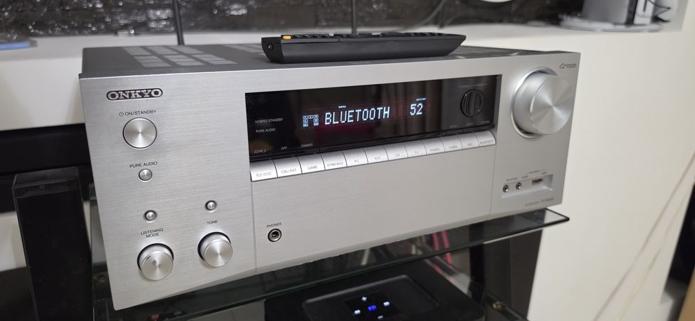 Receiver defect Onkyo TX-NR686 Atmos Bluetooth Wifi Phono ARC