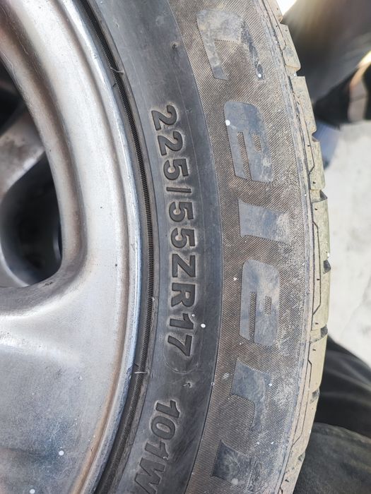Продам резину. Летняя. Субару Форестер.
