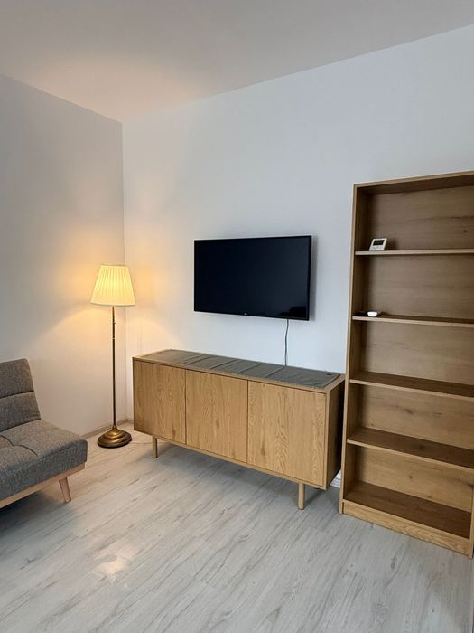 Inchiriez apartament ( studio ) , Weiner Palada ,Militari Residence.