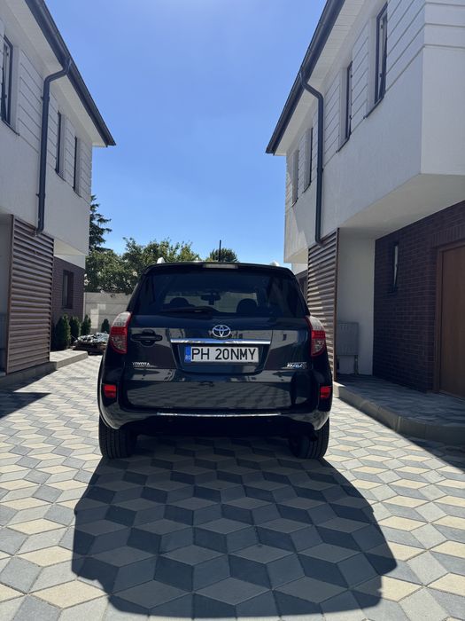 TOYOTA RAV4 2011 — imagine 3