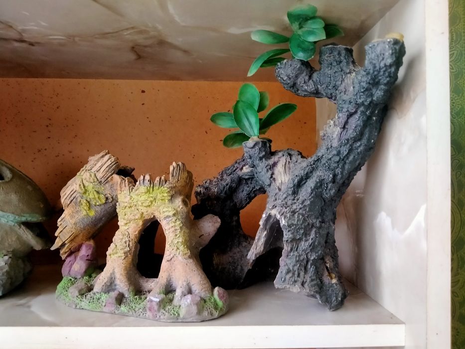 Продам фигурки для аквариума