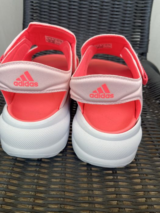 Страхотни Сандали Adidas