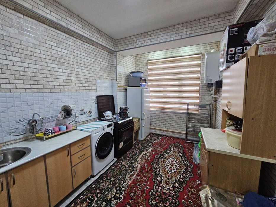 1-xonali uy sotiladi