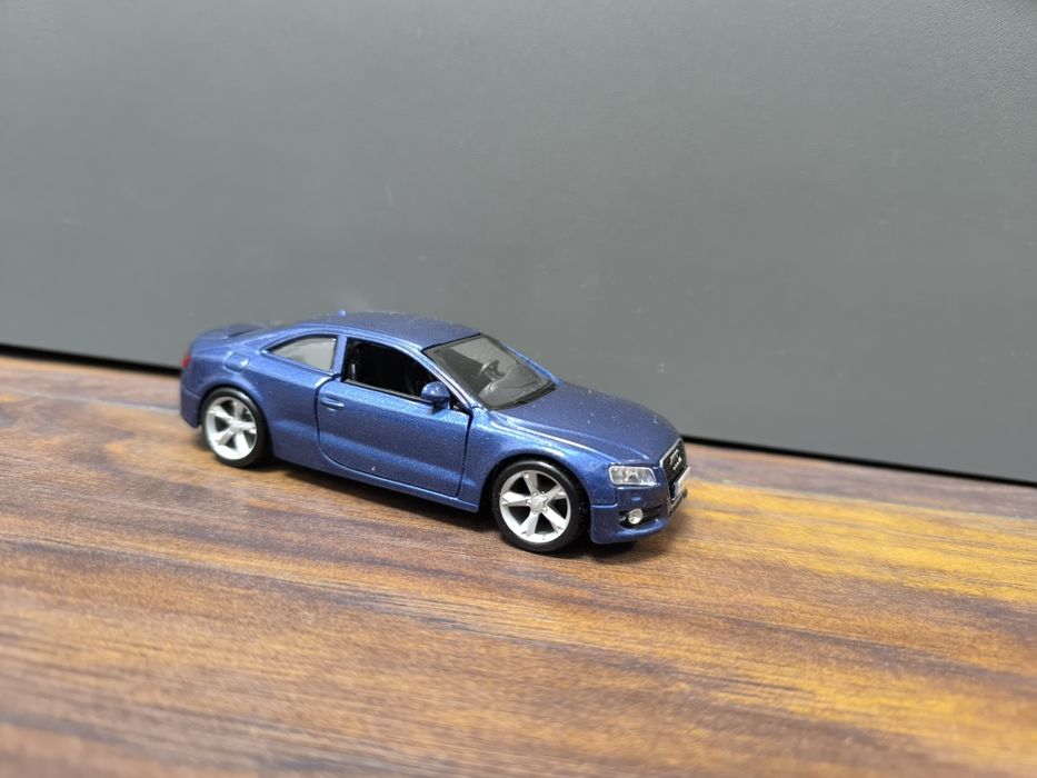 Метални колички AUDI BMW Колекционерски колички 1:43 1:32 diecast