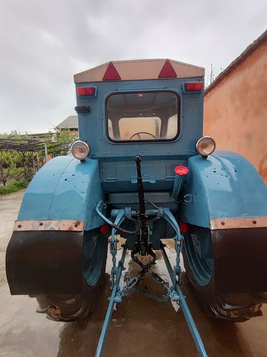 T 40 traktori aybi yuq hamma joyiga javob