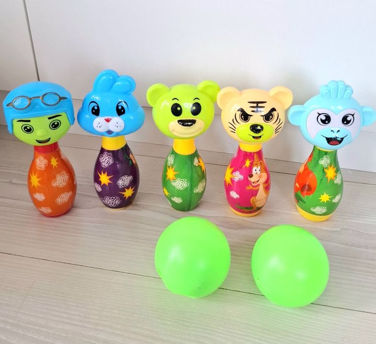 Лот от запазени играчки всичките за 25 евро