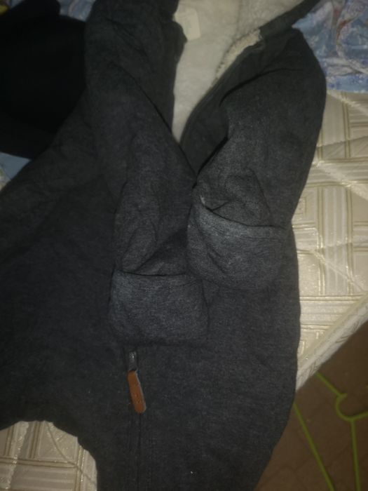 Vând conbinezon Bebeluși H&M baiat