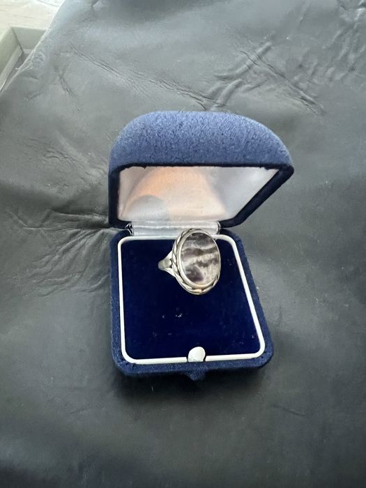 Inel argint 925 cu piatra model deosebit,stare f buna!!