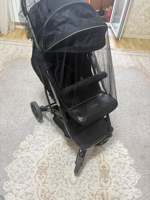 Продам прогулочную коляску