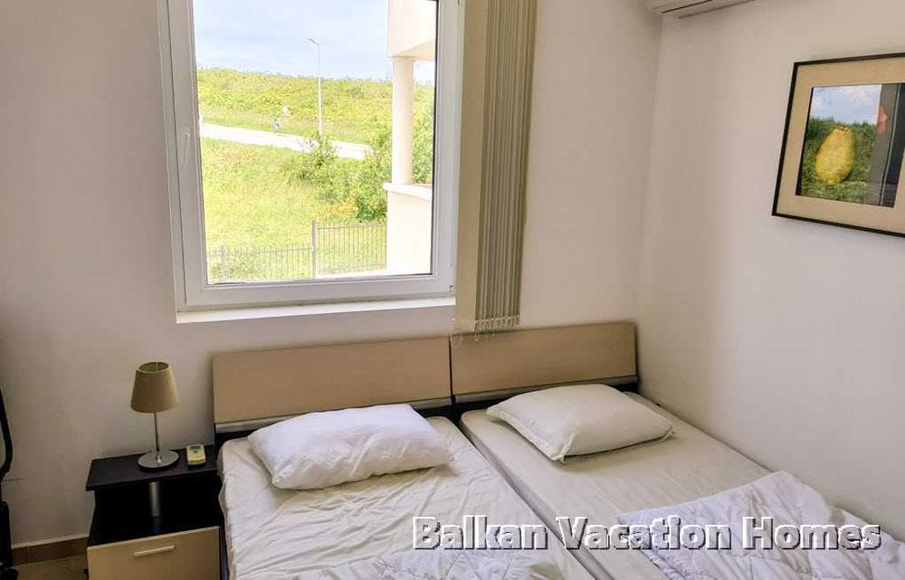 Тристаен апартамент с невероятна морска панорама в Бяла