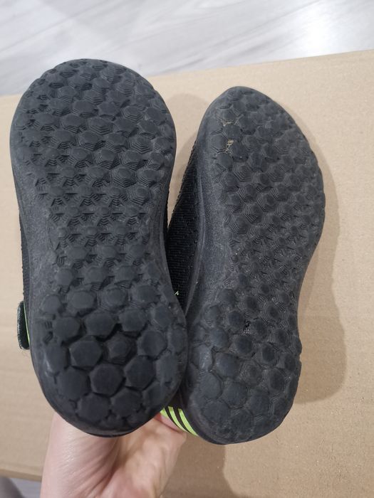 Vand adidasi de baieti