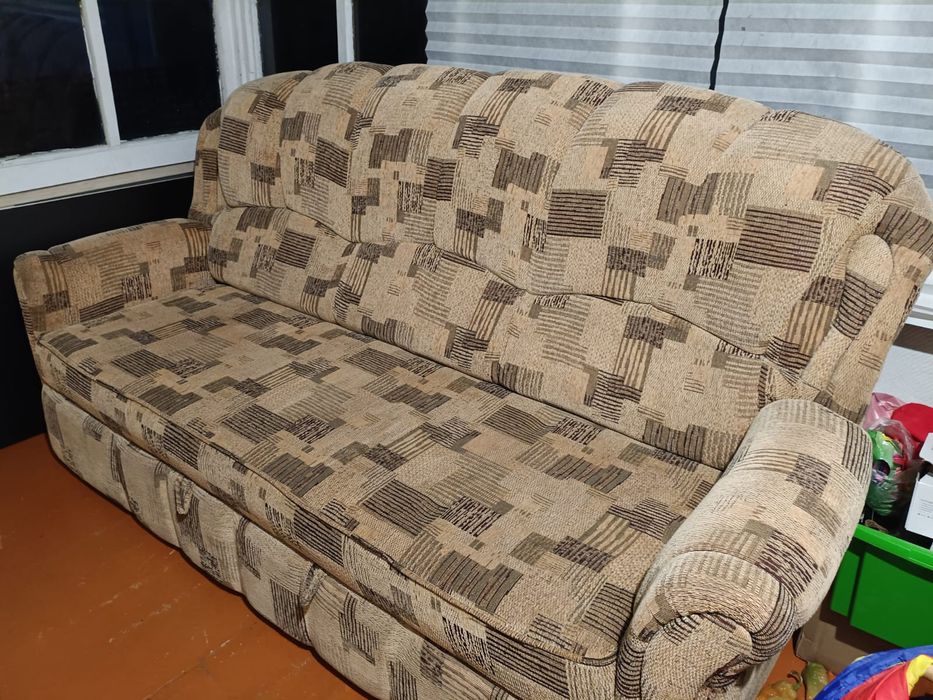 Отдам диван бесплатно