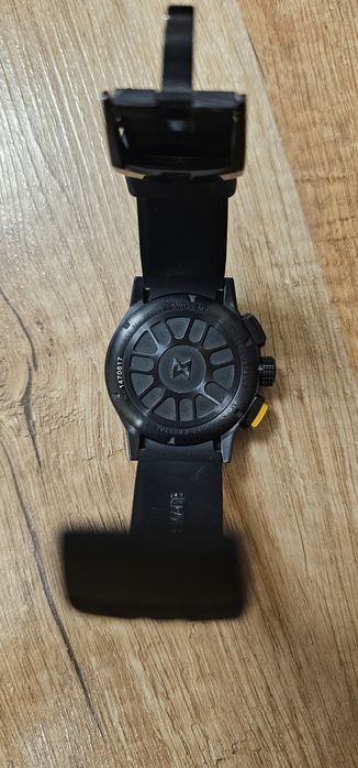 Кварцов часовник Edox Chronorally