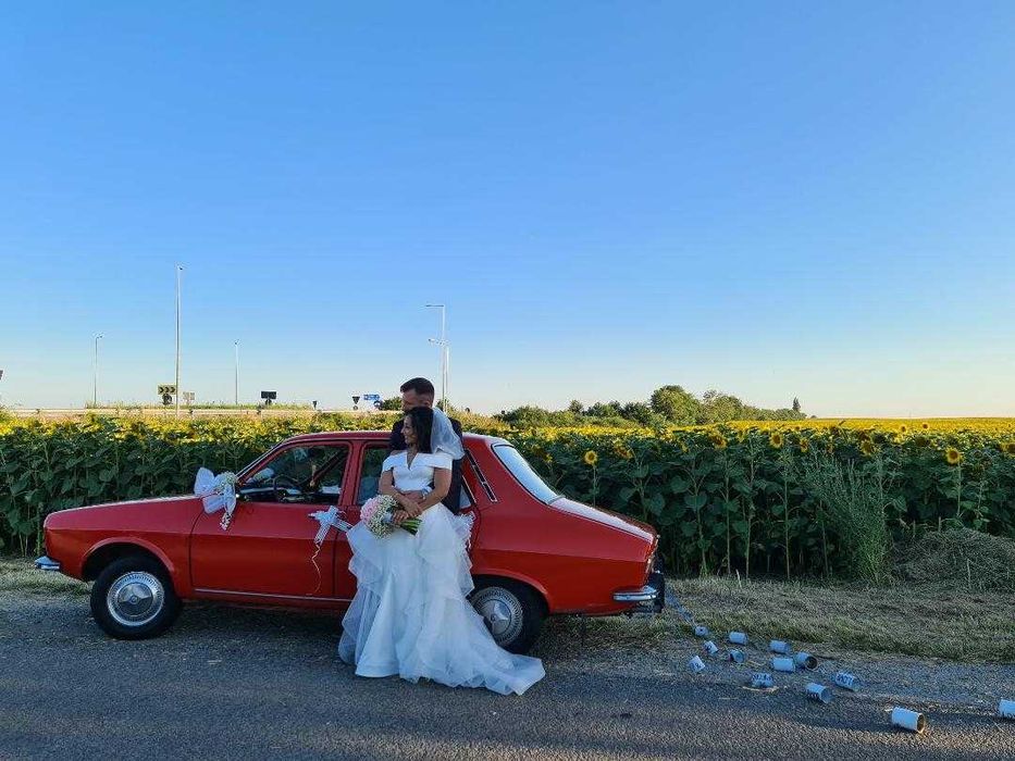 Mașini de epocă la evenimente / nunți