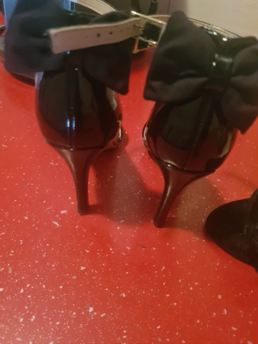 Sandale dama lac mat 37 la  40lei Timișoara