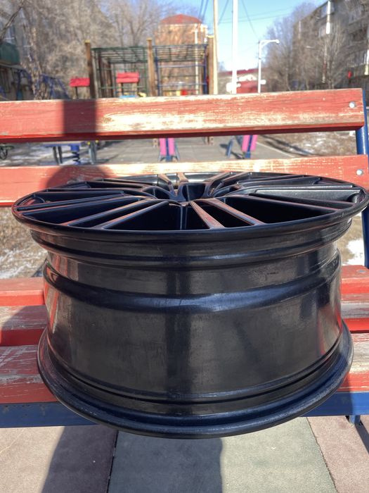 Титанки Оригинал R18 почти новые