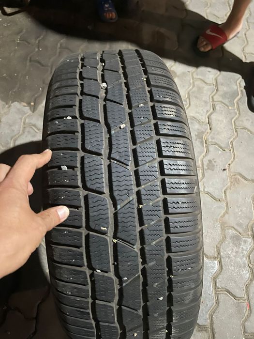 Резина зимняя  с размером 235/60/16