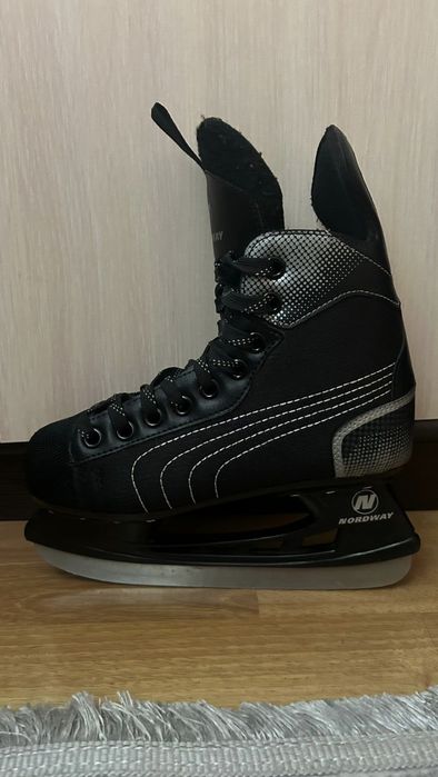 Коньки NordWhey черного цвета