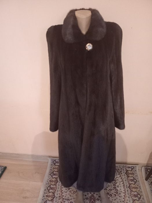 Продам норковую шубу