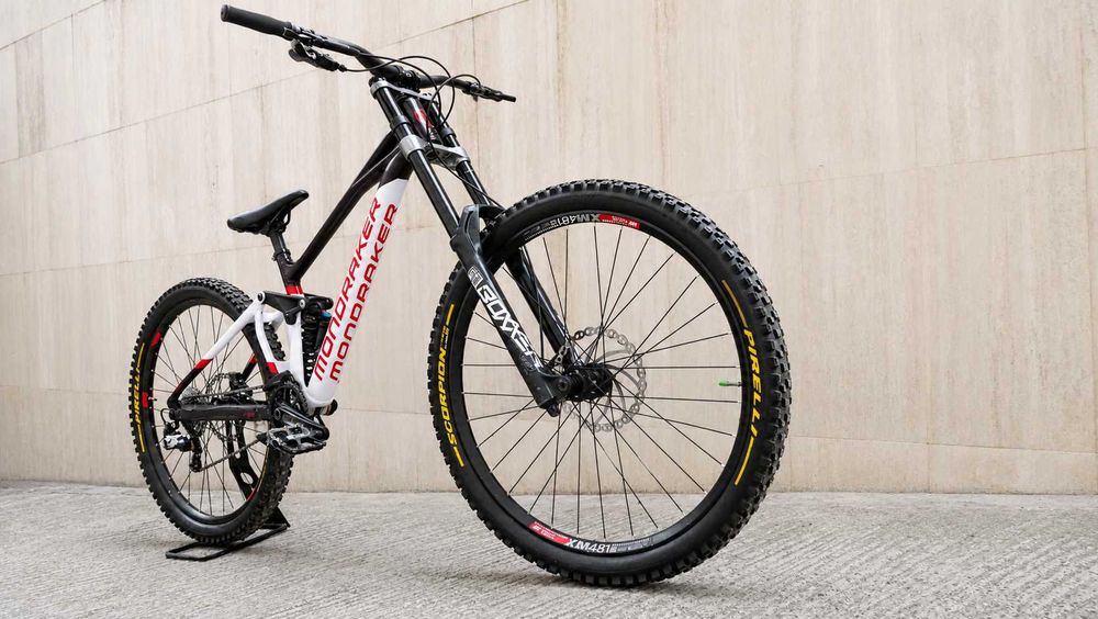 Mondraker Summum 29, DH, S, 29 цола, BoXXer Select 200 мм, FOX Van RC, Shimano Saint, SRAM Code R