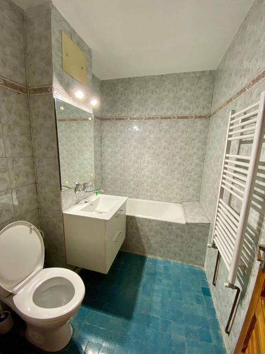 Proprietar! Închiriez apartament doua camere.