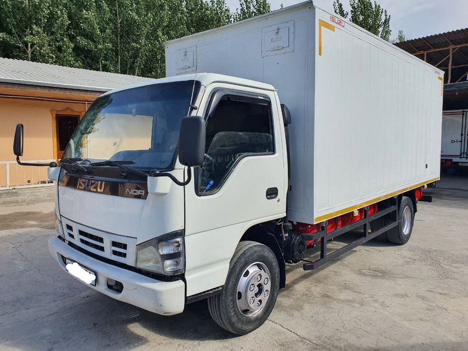 Isuzu NQR 71 PL закритый металлический