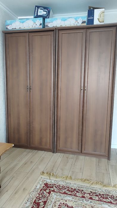 Шкаф коричневый бу