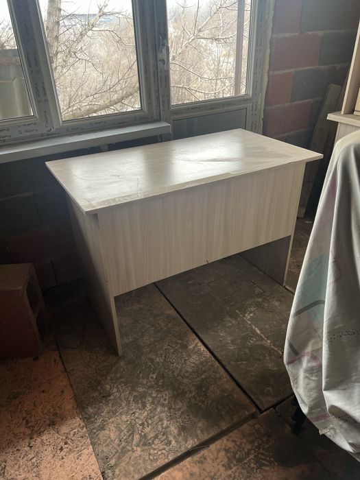 Столы стулья кресло