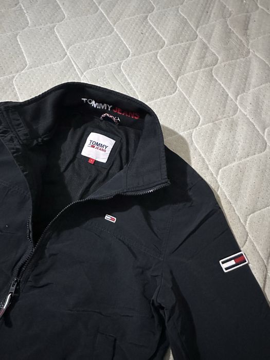 Tommy Jeans Essential Casual  мъжко яке тип бомбер