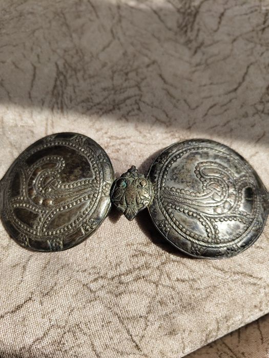 Сребърни пафти .