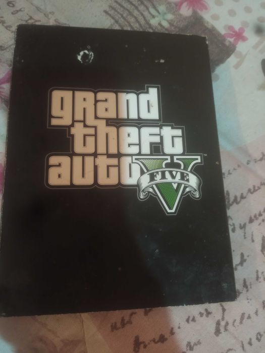 Grand Theft Auto V (GTA 5) за PC Колекционерски издание от 7 диска.