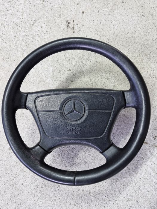 Волан Мерцедес 124  210  202