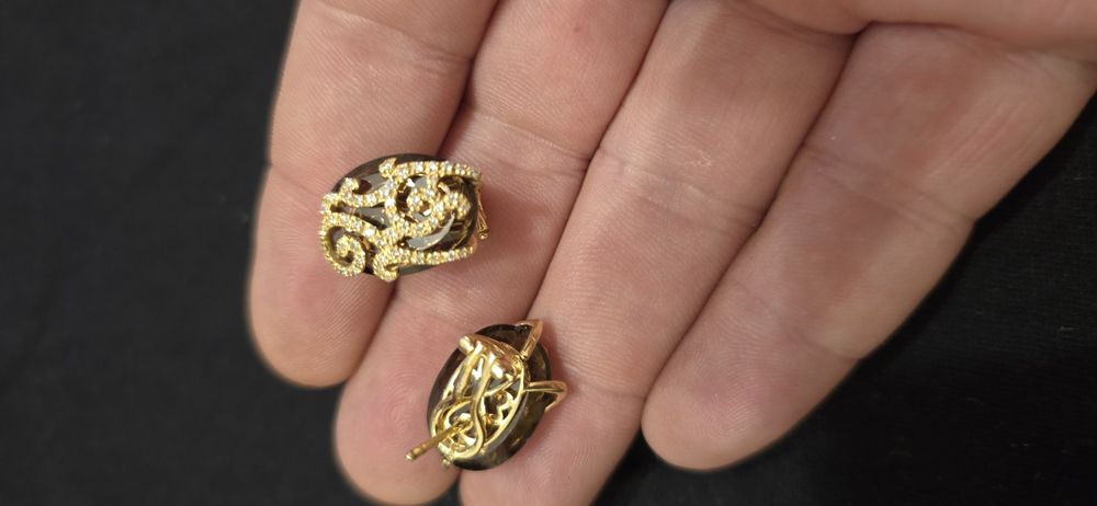 Cercei aur 18 k quartz fumuriu