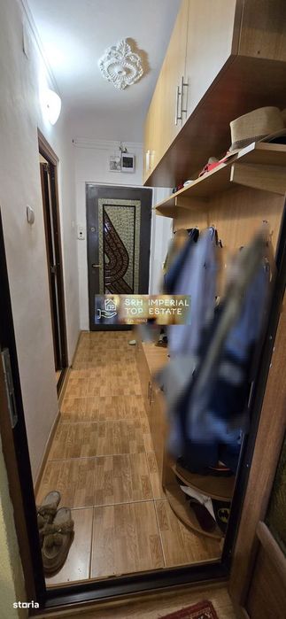 Apartament 2 camere semidecomandat etaj 2 Poarta 6 Liceul Lucian Blaga