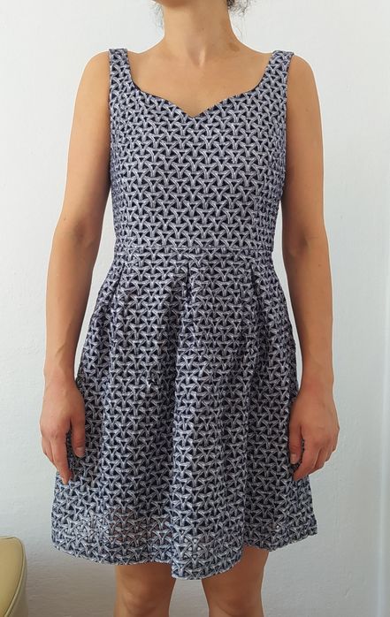 Продам платья,  юбку