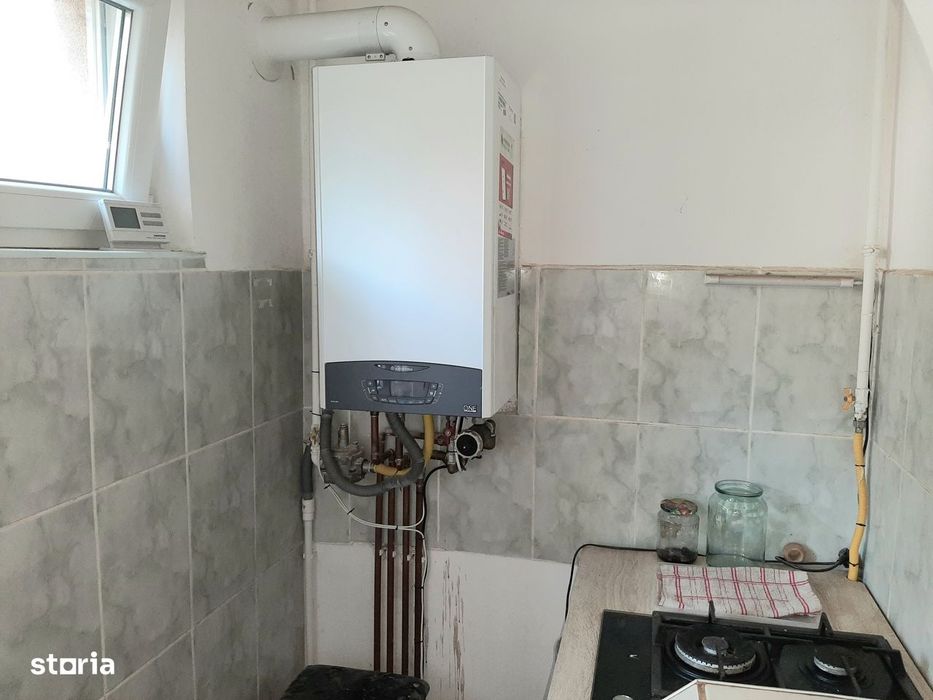 Vand apartament 3 camere PARTER, bloc caramida, Micro 16, Satu Mare