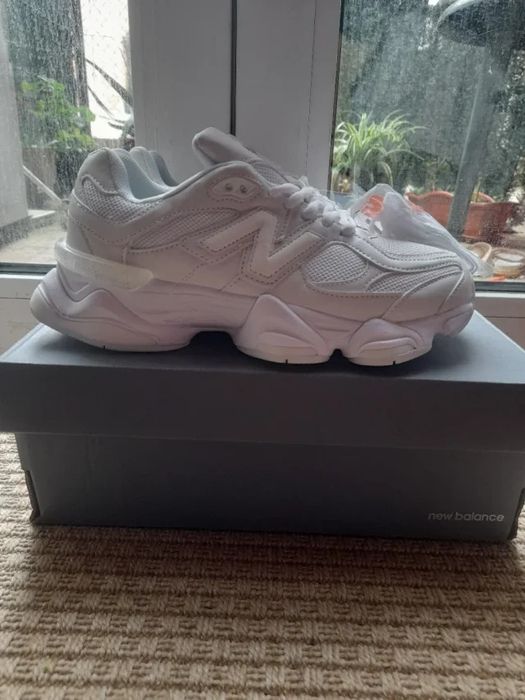 New Balance 9060 Нови Бели Маратонки [36-44 Номер]