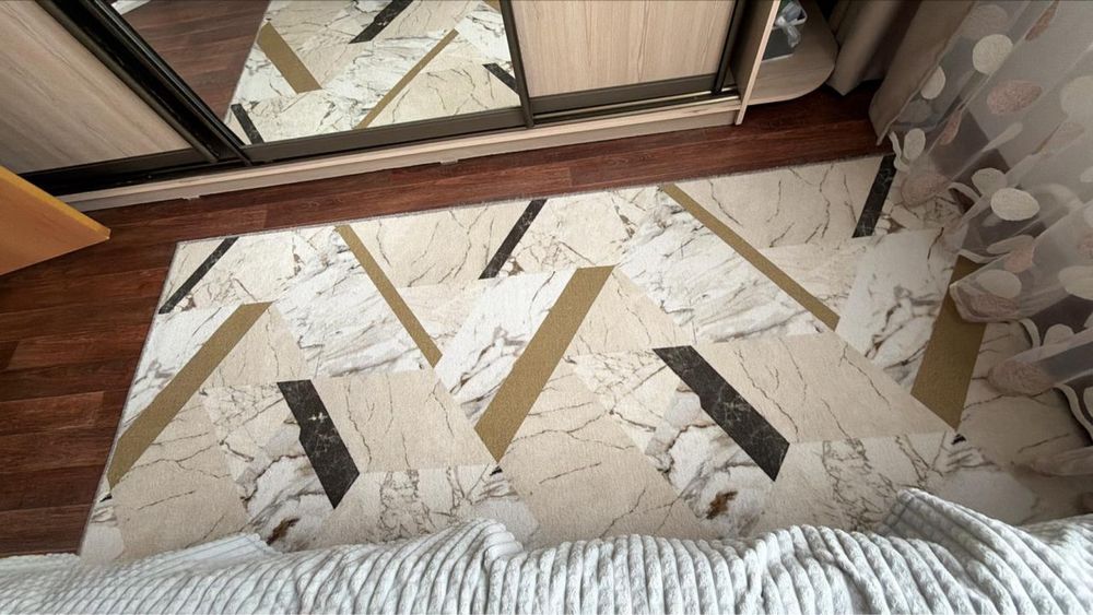 Продам шторы и палас