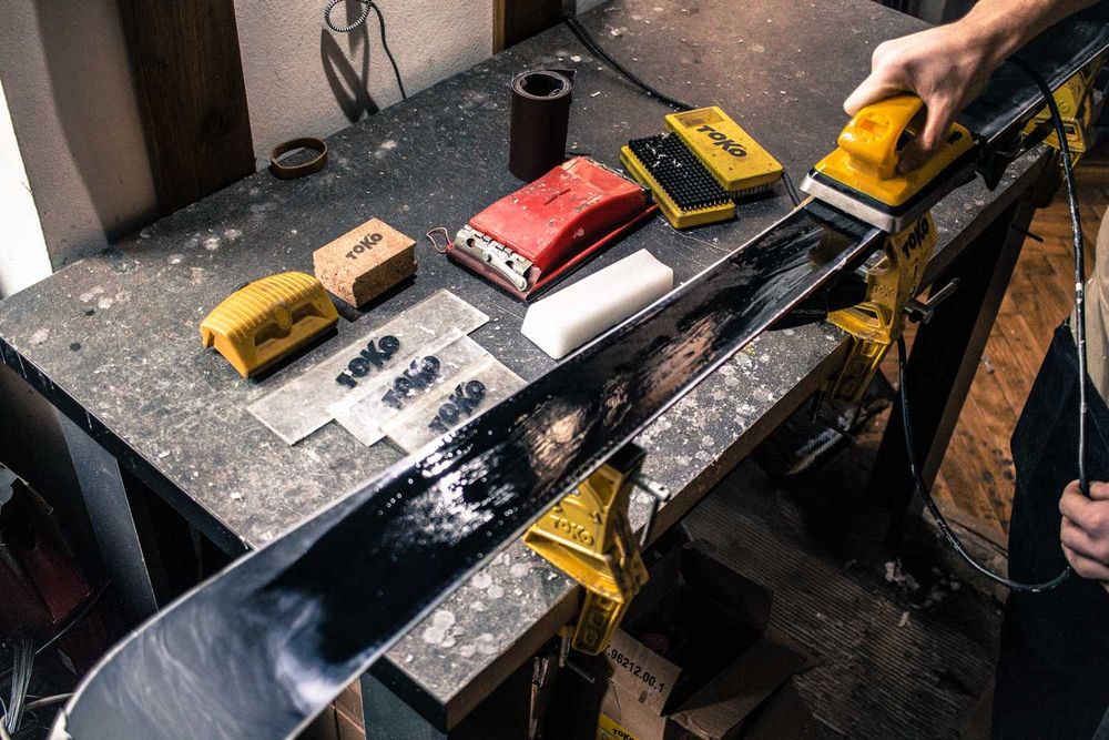 service schiuri / placi snowboard , Arad