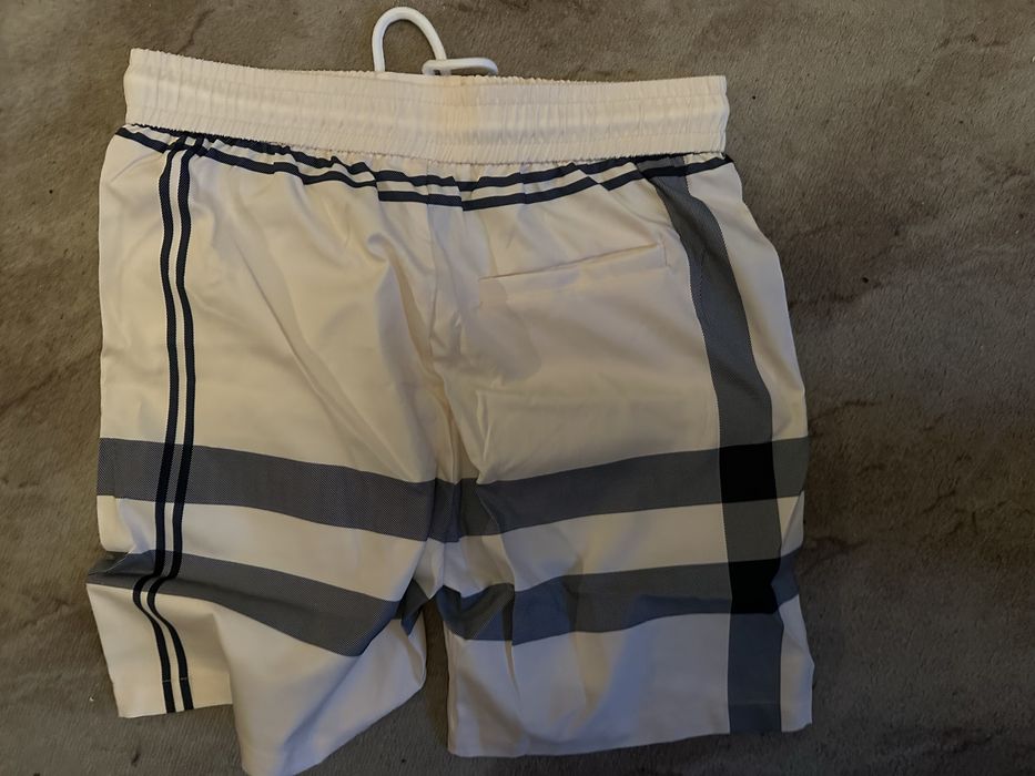 Нов Бански burberry без забележка