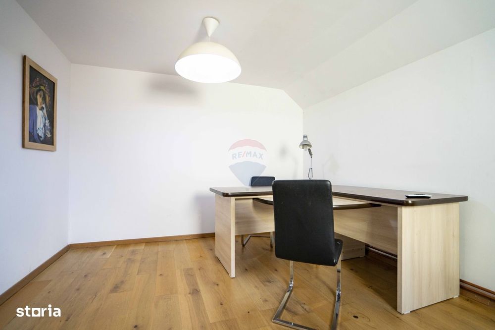 De vânzare casă cu 6 camere, ultracentral – str. Moscovei