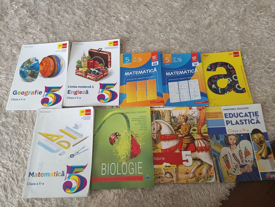 Vând manuale clasa a 5 a
