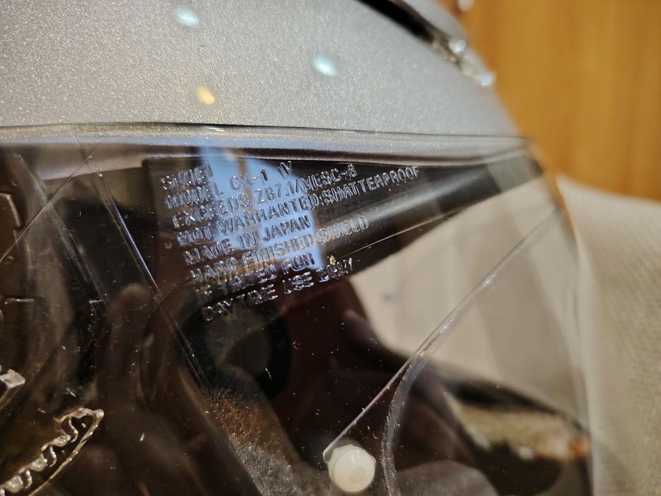 Каска за мотор SHOEI