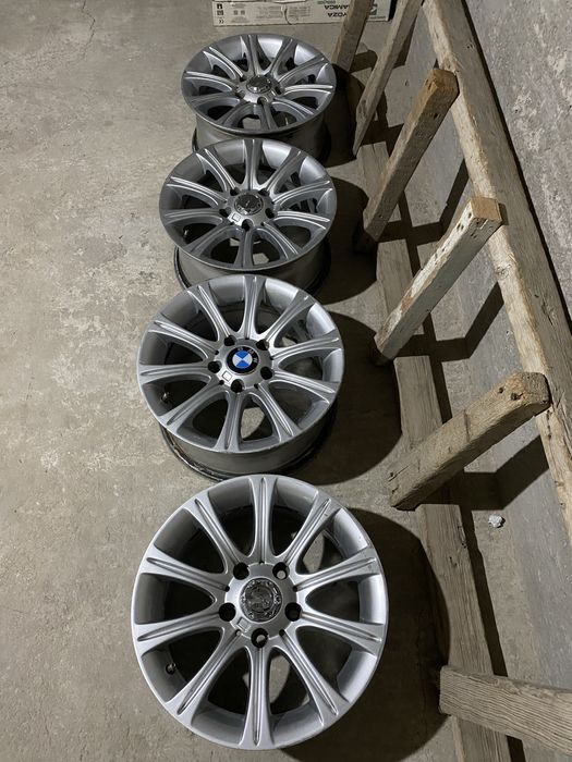 Продам диски на бмв или камри 30