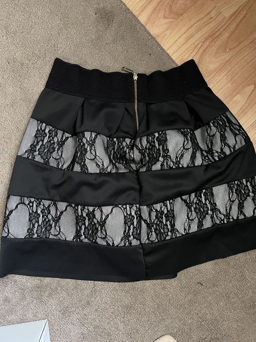 Нови полички /едната с етикет/