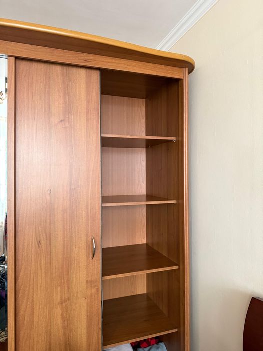 Кровать и шкаф , всё за 15 тыс.