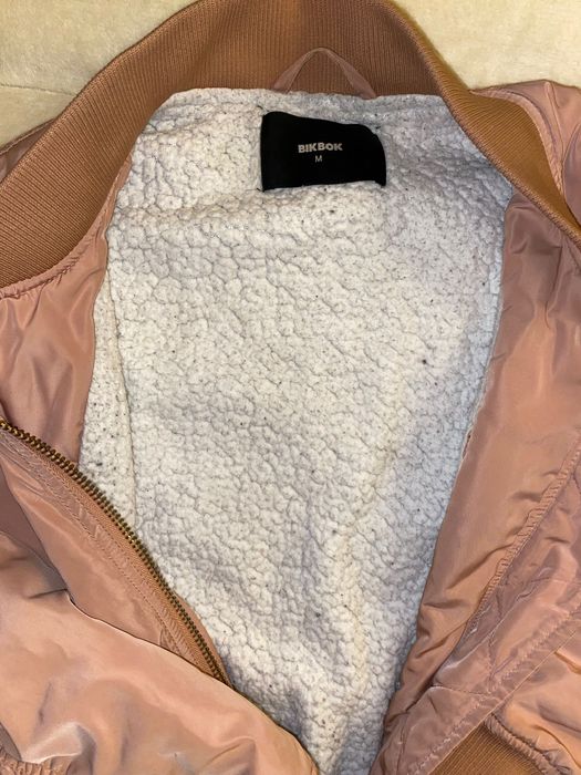 розово бомбър яке