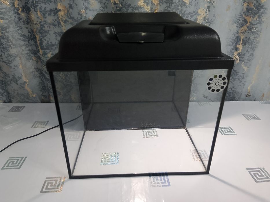 Продаётся Аквариумы.1)30л.2)35л.