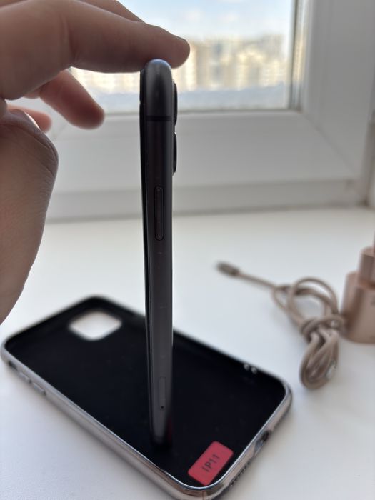 Продам Iphone 11 64 гб