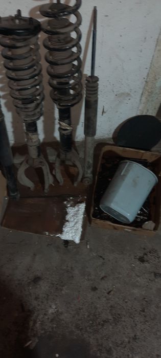 Продам амортизаторы от хонда ларгус